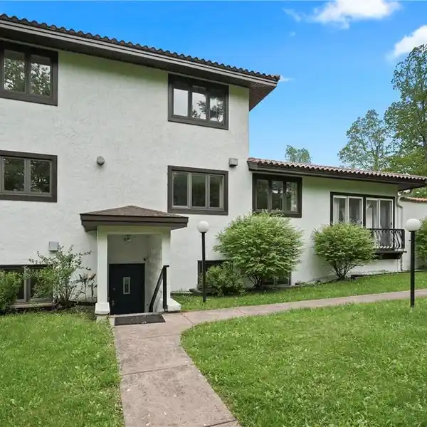 GRAND MEDITERRANEAN VILLA WITH PRIVATE COURTYARD RETREAT