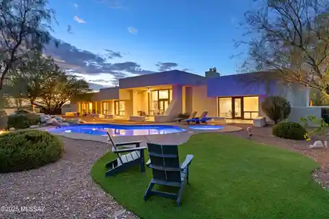 Show-Stopping Desert Contemporary