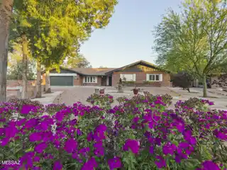 Beautiful Cul-De-Sac Country Club Home
