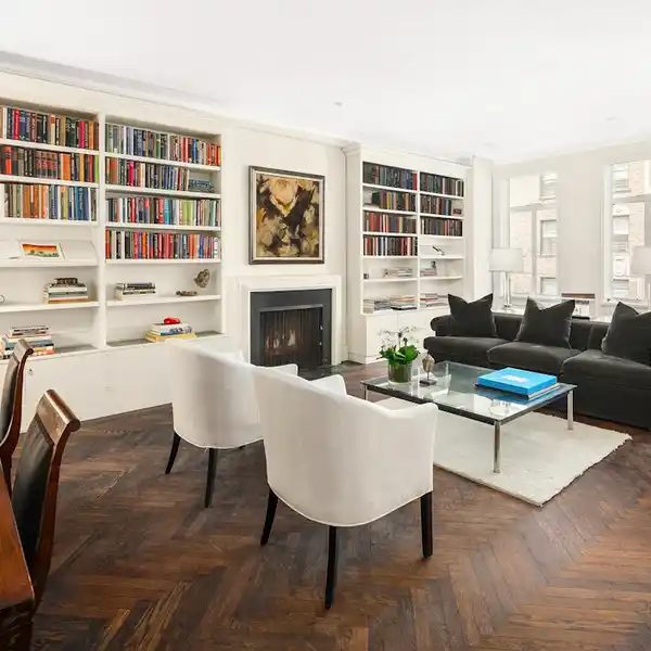 A SETTING OF RARE ARCHITECTURAL BEAUTY AND ENDURING PRESTIGE