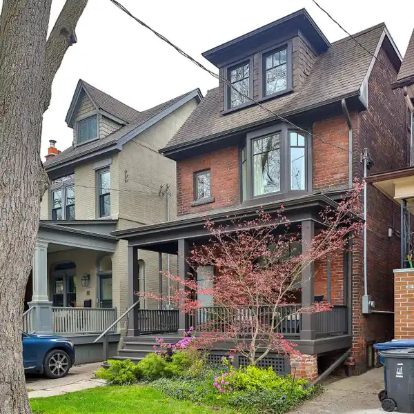 RENOVATED HOME IN COVETED RONCESVALLES