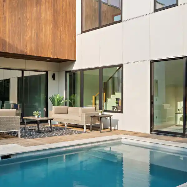 AN ELEVATED EXPERIENCE IN THE CENTER OF IT ALL