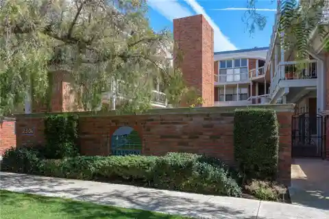 Beautifully Designed Condo