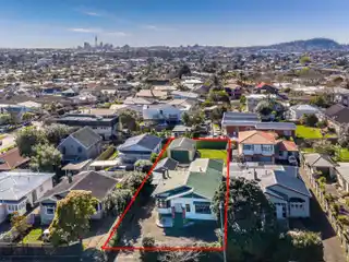 Rare Timeless 1920's Character Bungalow