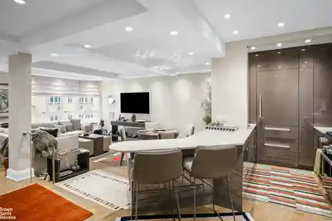Sprawling and Beautifully Renovated Residence at the Westmore
