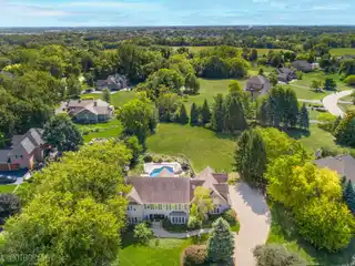 One-Of-A-Kind Luxury Estate in Copperfield of Hawthorn Woods