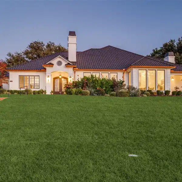 EXCEPTIONAL HOME IN PRESTIGIOUS STONEBRIAR VILLAGE