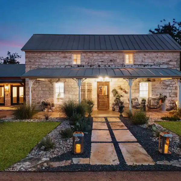 MAGNIFICENT HOMESTEAD BLENDING HISTORY AND LUXURY