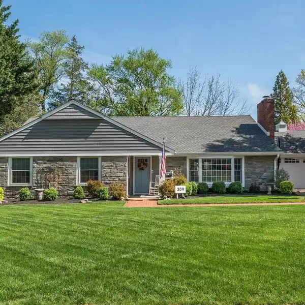 EXCEPTIONAL MOVE-IN READY RANCH STYLE HOME