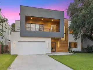 Stunning Modern New Construction in Bluffview