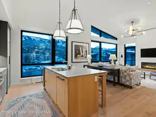 Serene Mountain Living Experience