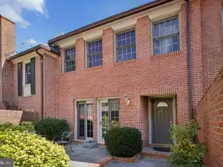 Stunning Home in Marcey Creek