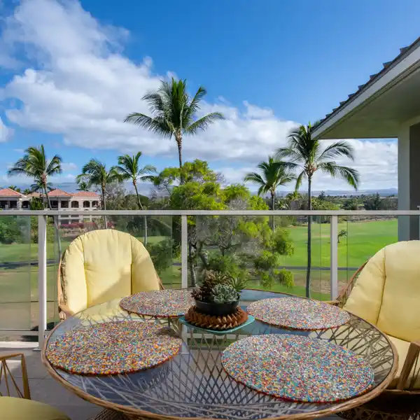 BEAUTIFULLY MAINTAINED AND FULLY FURNISHED VISTA WAIKOLOA CONDO