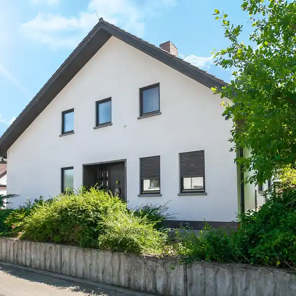 LOVELY HOME ON PARK-LIKE PROPERTY