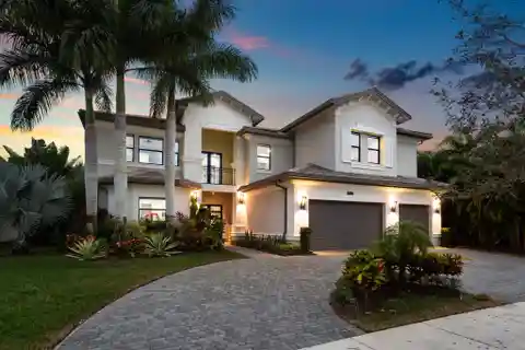 Tranquility - Beautifully Upgraded Estate in Seven Bridges