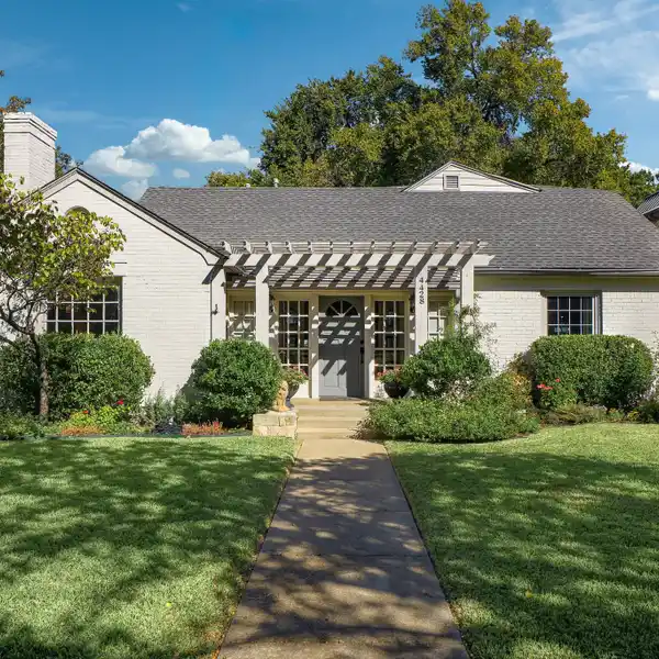 WARM, INVITING HOME WITH TIMELESS APPEAL