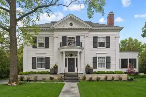 Historical Character Meets Elegant Modern Living