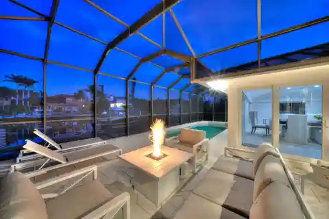 Airy Modern Masterpiece with Every Detail Considered