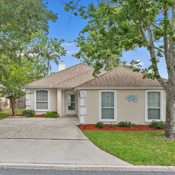SINGLE-LEVEL HOME ON A PREMIUM LOT IN SELVA LINKSIDE