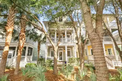 Beautiful and Spacious Home Steps from the Gulf