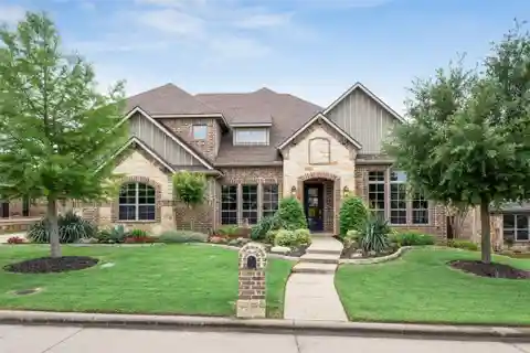 Open-concept Custom Home in Highland Oaks