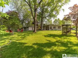 Mid-Century Modern Gem