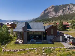 Exquisite Modern Mountain Home