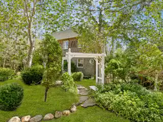 Charming John Conner-Built Saltbox