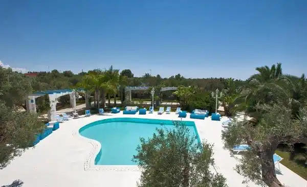 A FEW STEPS FROM THE SEA