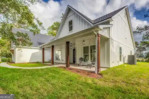 Brand-New Craftsman-Style Home on a Serene Peninsula