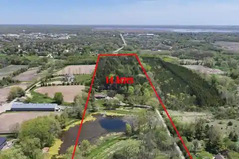 Remodeled Muskego Estate with Private Pond