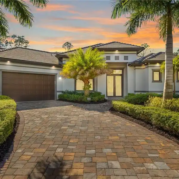 INCREDIBLE HOME IN GOLDEN GATE ESTATES