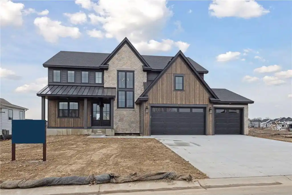 Fabulous New Construction on an Oversized Wooded Lot