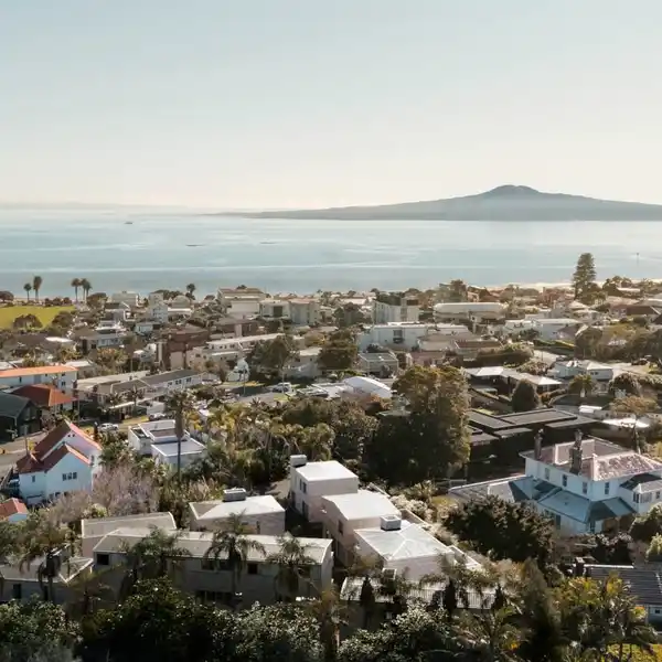 THE FUTURE OF LUXURY LIVING