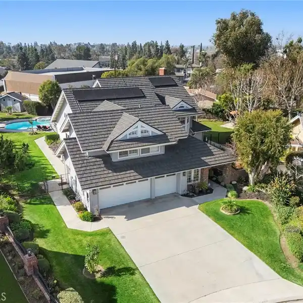 GORGEOUS NEWLY REMODELED HOME