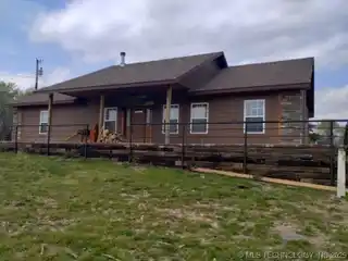 Country Living on Nearly Two Acres
