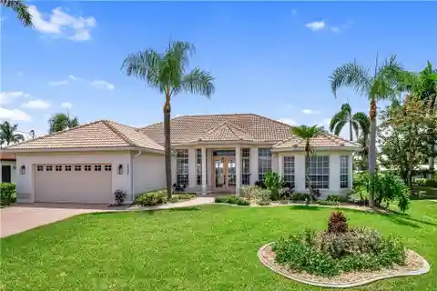 A Piece of Paradise in a Top Waterfront Neighborhood