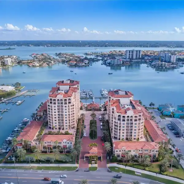 EXQUISITELY RENOVATED COASTAL CONDO