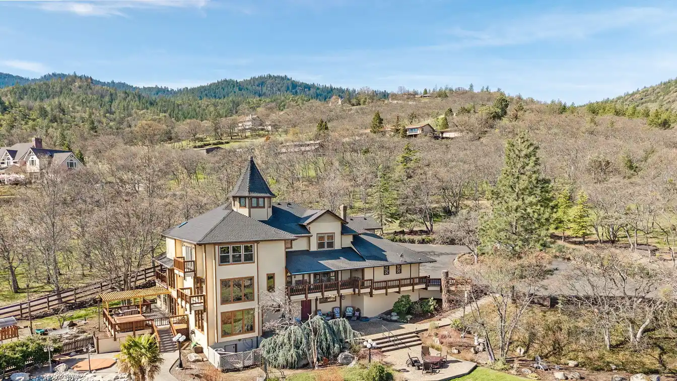 Rare Blend of Serenity and Luxury