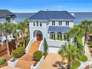 Exquisite Residence with Elevator & Observation Deck