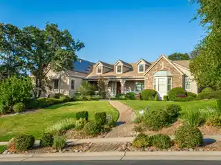 Elegant Home in Prestigious Azul