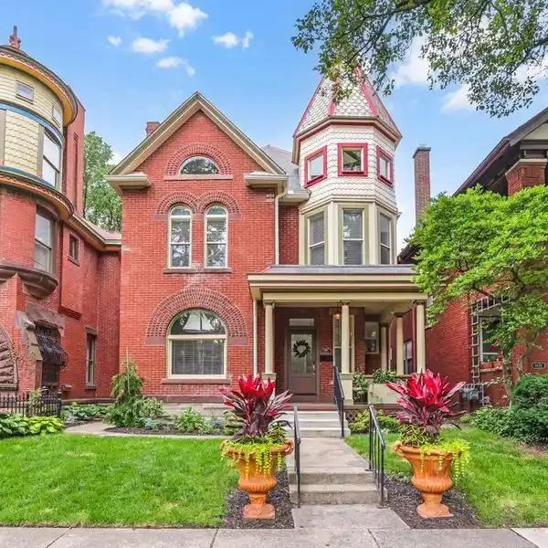 COMPLETELY RENOVATED QUEEN ANNE VICTORIAN GEM