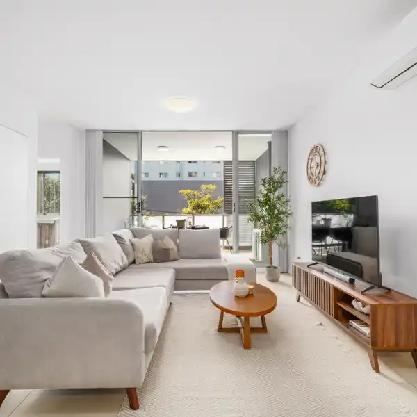 STYLISH EXECUTIVE LIVING