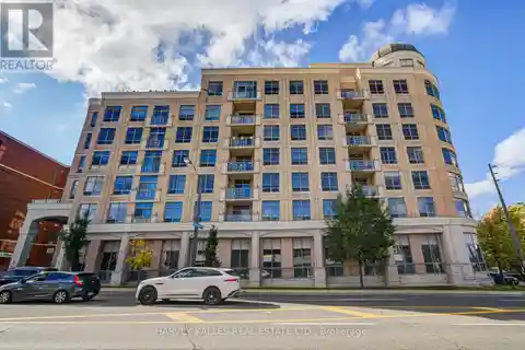 Spacious Corner Suite with Elegant Open-Concept Design