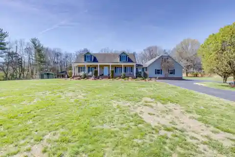 Nearly Four-acre Paradise