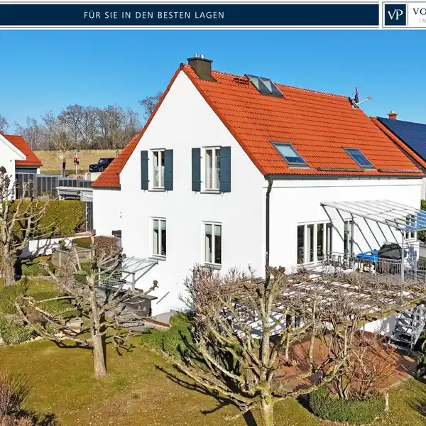 UNIQUE COUNTRY HOME