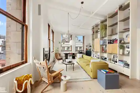 Refined Light-Filled Loft