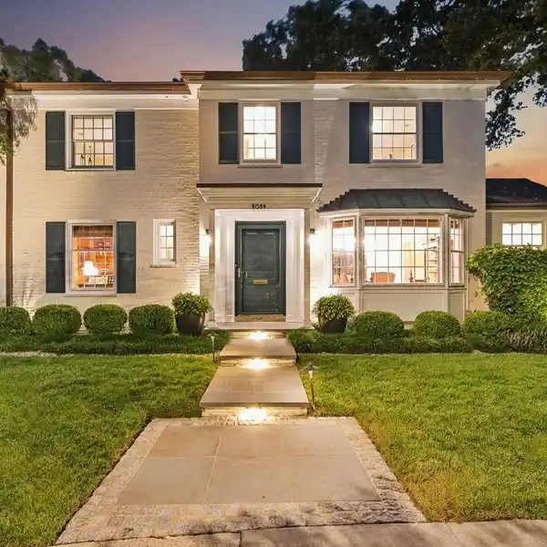 MAGICAL OASIS IN A COVETED NEIGHBORHOOD