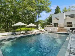 Renovated Contemporary Retreat Near East Hampton Beaches