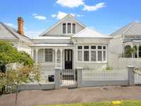 BEAUTIFULLY UPDATED AND EXTENDED RESIDENCE